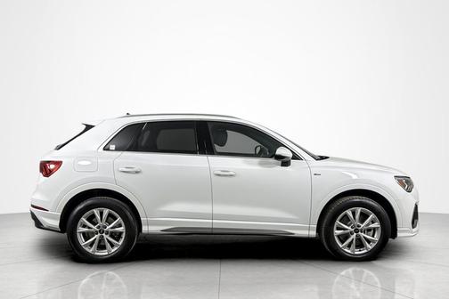 Arkona White 2025 Audi Q3 Premium 45 TFSI S line quattro Tiptronic