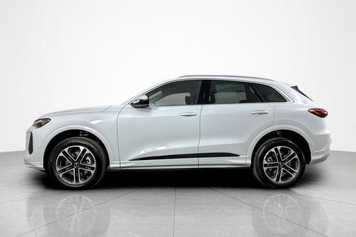 2025 Audi Q5 Premium