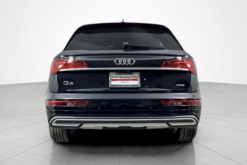 2023 Audi Q5 40 Premium Plus