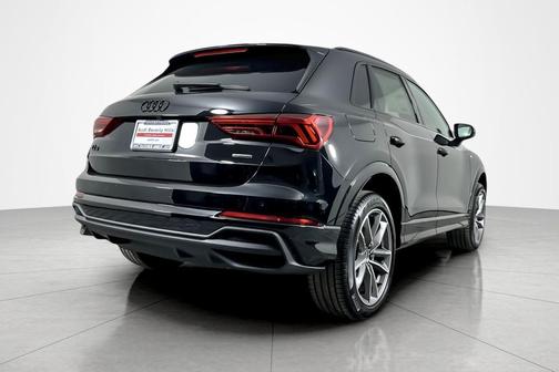 2025 Audi Q3 Premium 45 TFSI S line quattro Tiptronic