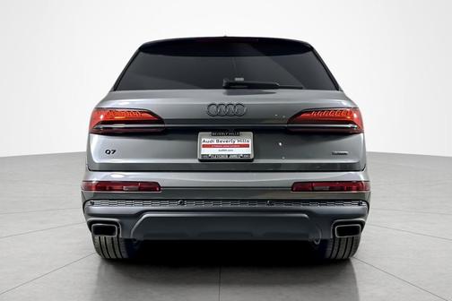 2026 Audi Q7 45 Premium Plus