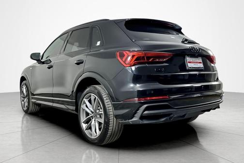 2025 Audi Q3 Premium 45 TFSI S line quattro Tiptronic