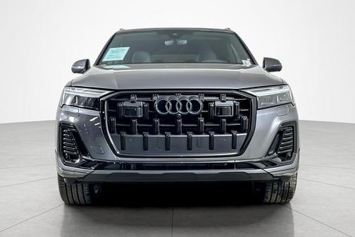 2025 Audi Q7 45 Premium Plus