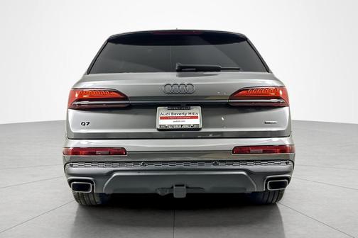 2026 Audi Q7 55 Premium Plus