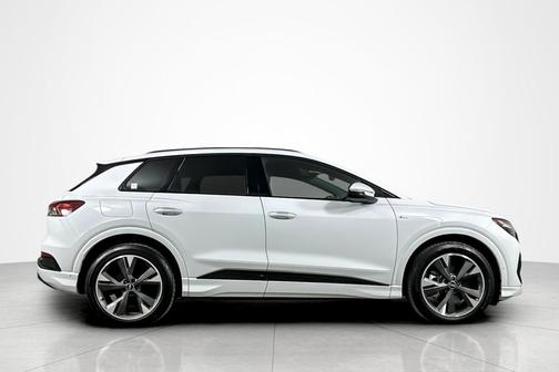 2024 Audi Q4 e-tron Premium Plus 55 quattro