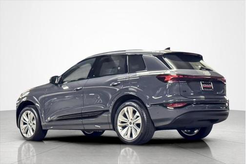 2025 Audi Q6 e-tron Premium
