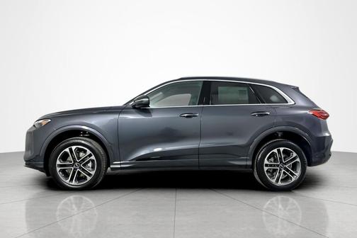 2025 Audi Q5 Premium