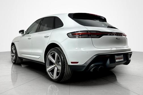 2025 Porsche Macan T