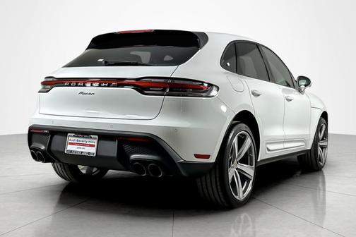 2025 Porsche Macan T