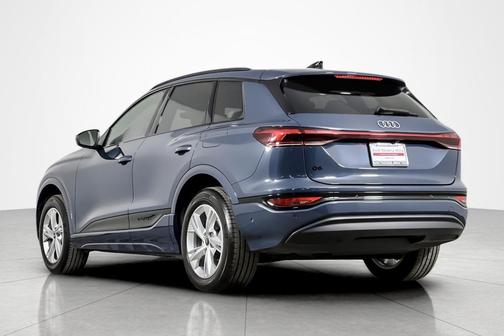 2025 Audi Q6 e-tron Premium