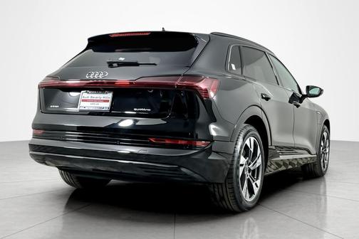 2023 Audi e-tron Premium quattro