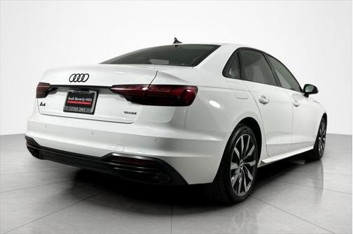 2022 Audi A4 40 Premium Plus