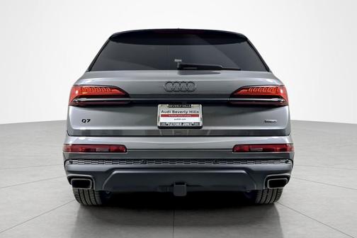 2025 Audi Q7 45 Premium Plus