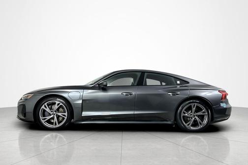 2024 Audi e-tron GT Premium Plus quattro