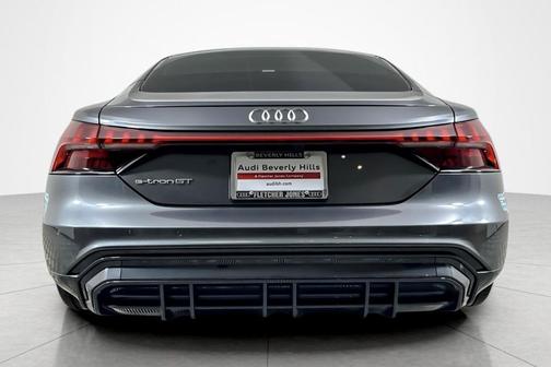 2024 Audi e-tron GT Premium Plus quattro