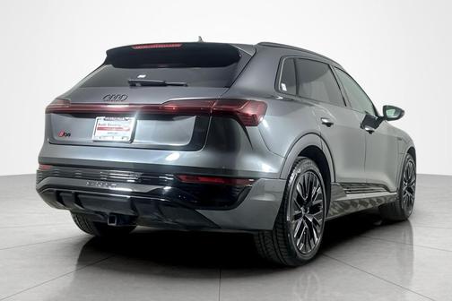 2024 Audi Q8 e-tron Prestige