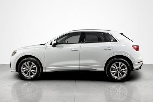 2023 Audi Q3 Premium 45 TFSI S line quattro Tiptronic