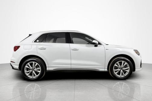 2023 Audi Q3 Premium 45 TFSI S line quattro Tiptronic