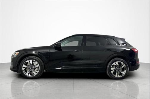 2021 Audi e-tron Premium