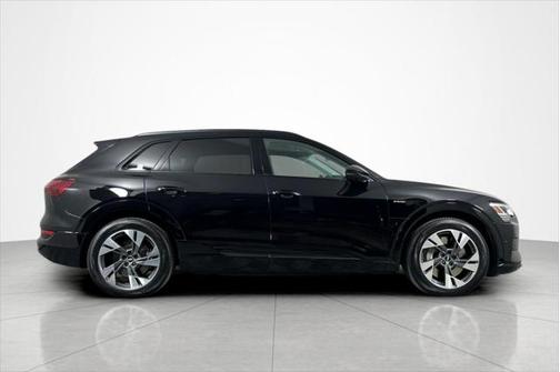 2021 Audi e-tron Premium