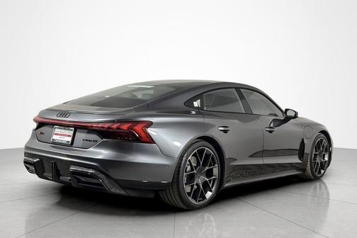 2025 Audi RS e-tron GT performance