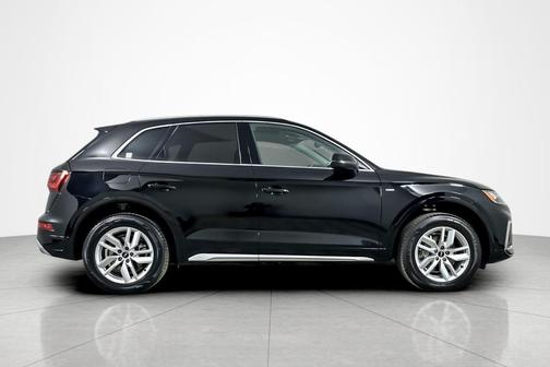 2023 Audi Q5 45 S line Premium