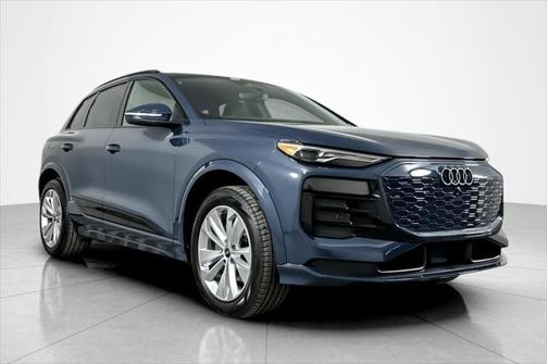 2025 Audi Q6 e-tron Premium Plus