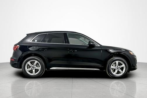 2023 Audi Q5 40 Premium