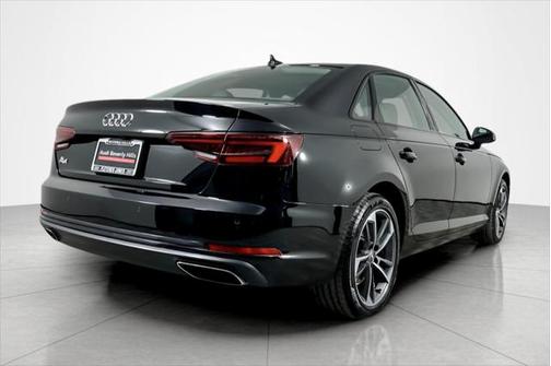 2019 Audi A4 40 Titanium Premium