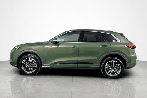 2025 Audi Q5 Premium TFSI quattro S tronic