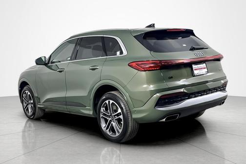 2025 Audi Q5 Premium TFSI quattro S tronic