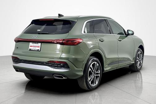 2025 Audi Q5 Premium TFSI quattro S tronic