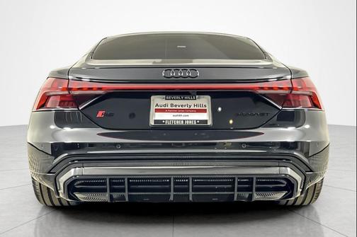 2024 Audi RS e-tron GT quattro