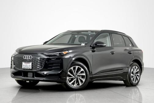 2025 Audi Q6 e-tron Premium quattro