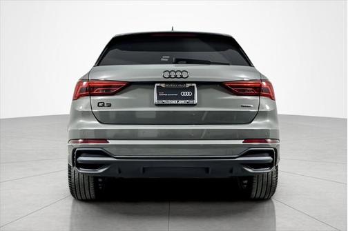 2024 Audi Q3 Premium 45 TFSI S line quattro Tiptronic