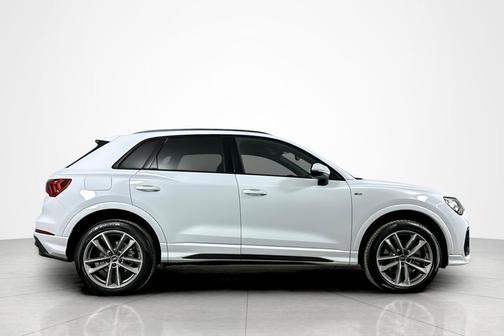 2025 Audi Q3 S line Premium