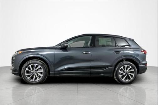 2025 Audi Q6 e-tron Premium quattro