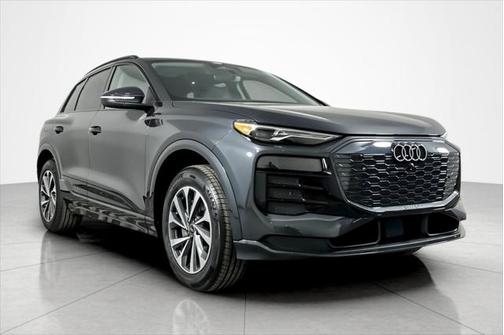 2025 Audi Q6 e-tron Premium quattro