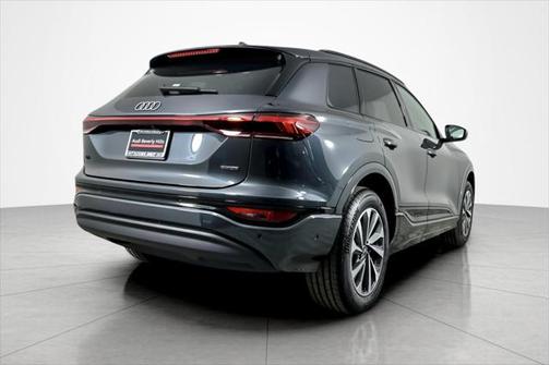 2025 Audi Q6 e-tron Premium quattro