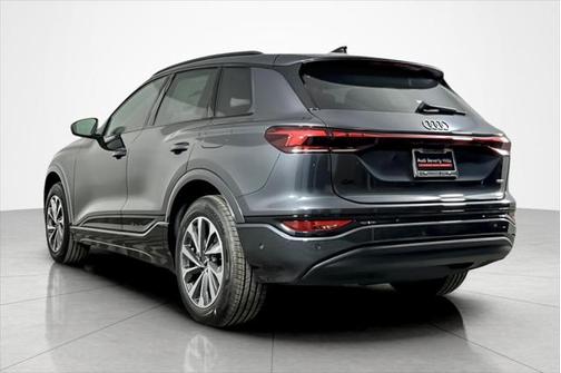 2025 Audi Q6 e-tron Premium quattro