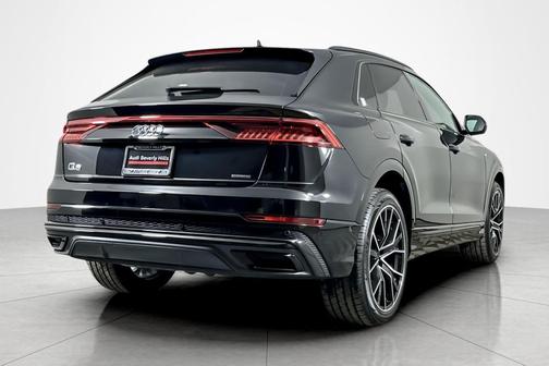 2023 Audi Q8 55 Premium Plus
