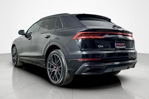 2023 Audi Q8 55 Premium Plus