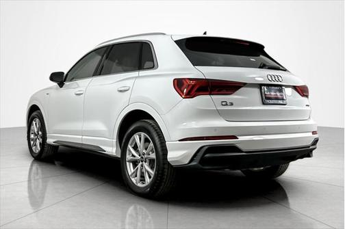2022 Audi Q3 45 S line Premium