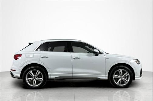 2022 Audi Q3 45 S line Premium Plus