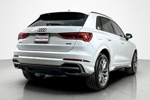 2025 Audi Q3 Premium 45 TFSI S line quattro Tiptronic
