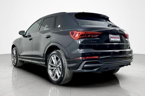 2025 Audi Q3 Premium 45 TFSI S line quattro Tiptronic