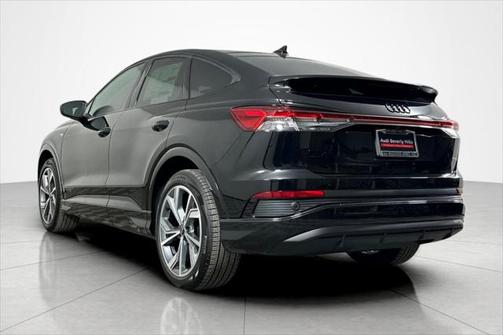 2025 Audi Q4 e-tron Sportback Premium 55 quattro