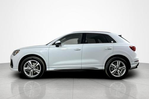 2022 Audi Q3 45 S line Premium Plus