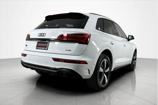 2022 Audi Q5 45 S line Prestige