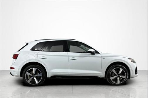 2022 Audi Q5 45 S line Prestige